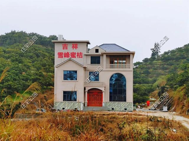 一款非常實用的農村別墅，實現你的豪宅夢，實拍比效果圖還好看！