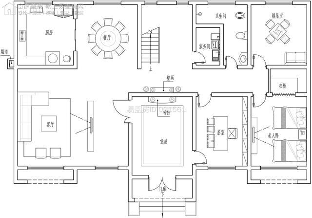 建筑師將庭院分為兩個(gè)主要區(qū)域：左邊的休閑區(qū)和中間的景觀區(qū)。公共空間以開(kāi)放的現(xiàn)代設(shè)計(jì)為風(fēng)格,風(fēng)景美不勝收！