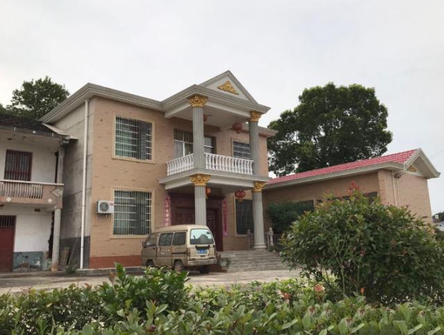 為什么大多數建在農村的房子和效果圖不一樣？看了這個鄉村別墅后，我明白了